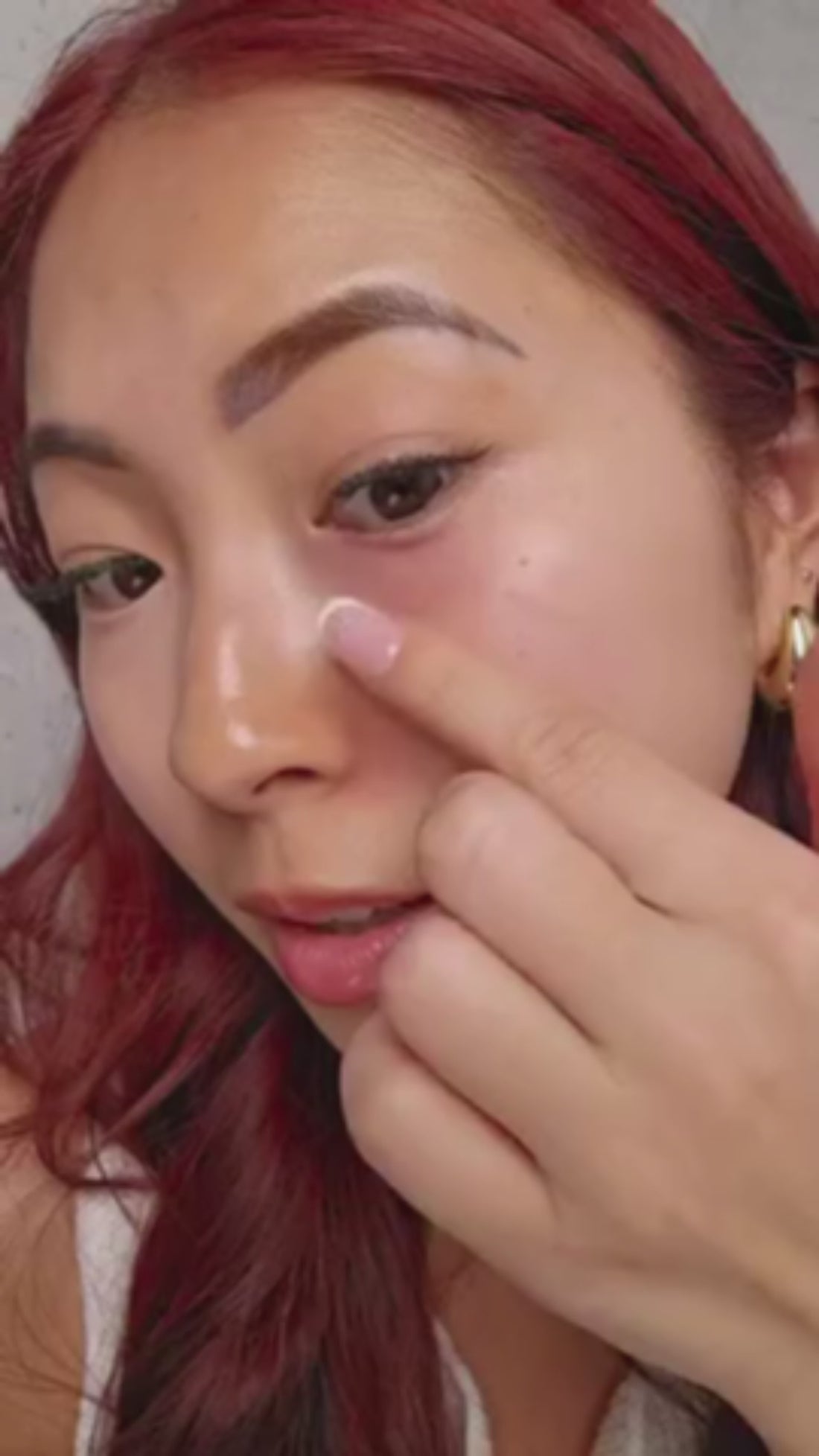 AuraLift Undereye Corrector & Concealer video